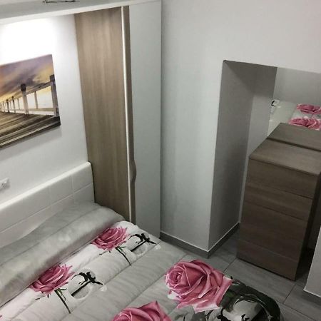 Appartement Alloggio Tulipano à Acerra Extérieur photo